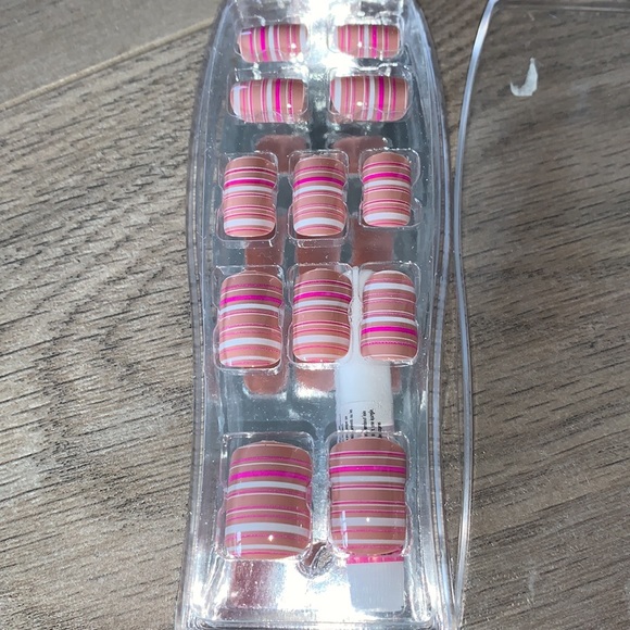 Artificial Nails x3 - Picture 4 of 5